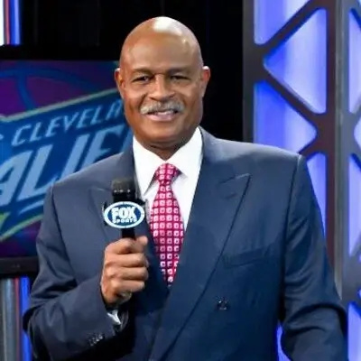 Austin Carr